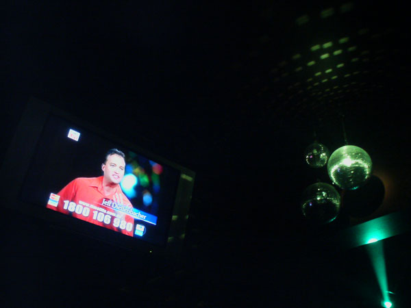 72 market TV in nigthclub
