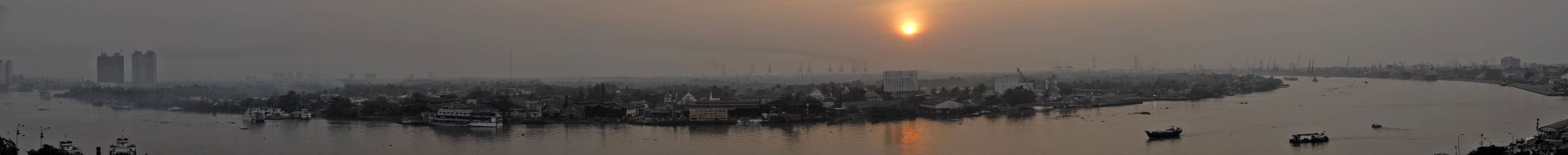 PDP4822 pano saigon river