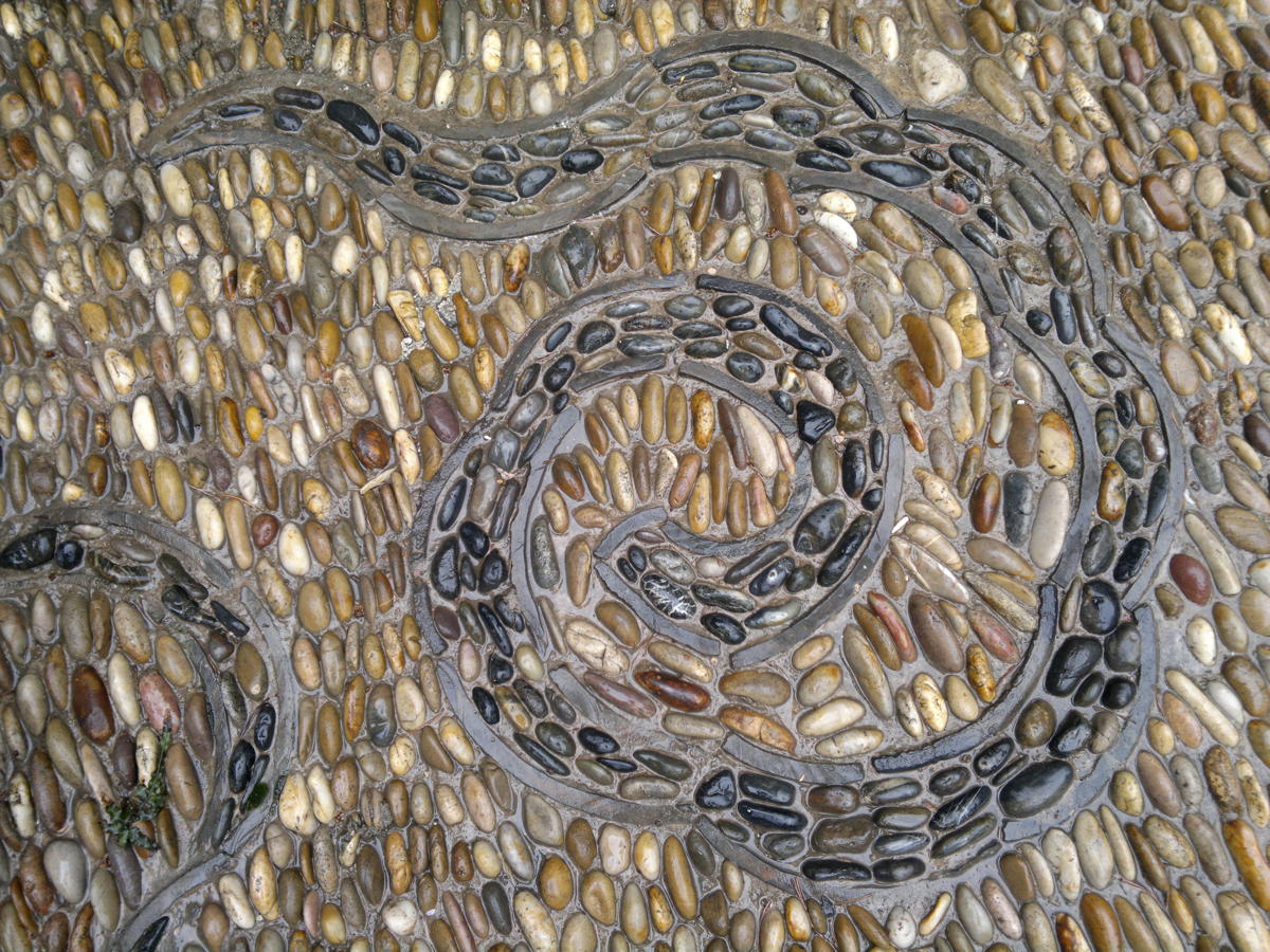 03042011372